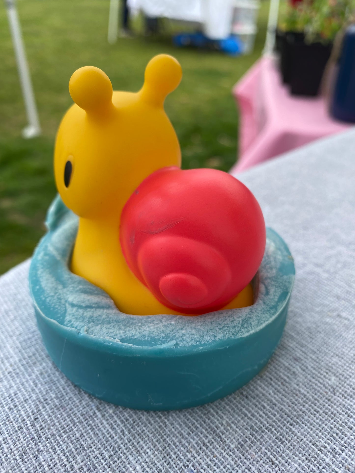 Soap Bars for Kids with the Munchkin Bath Toy Lake Series